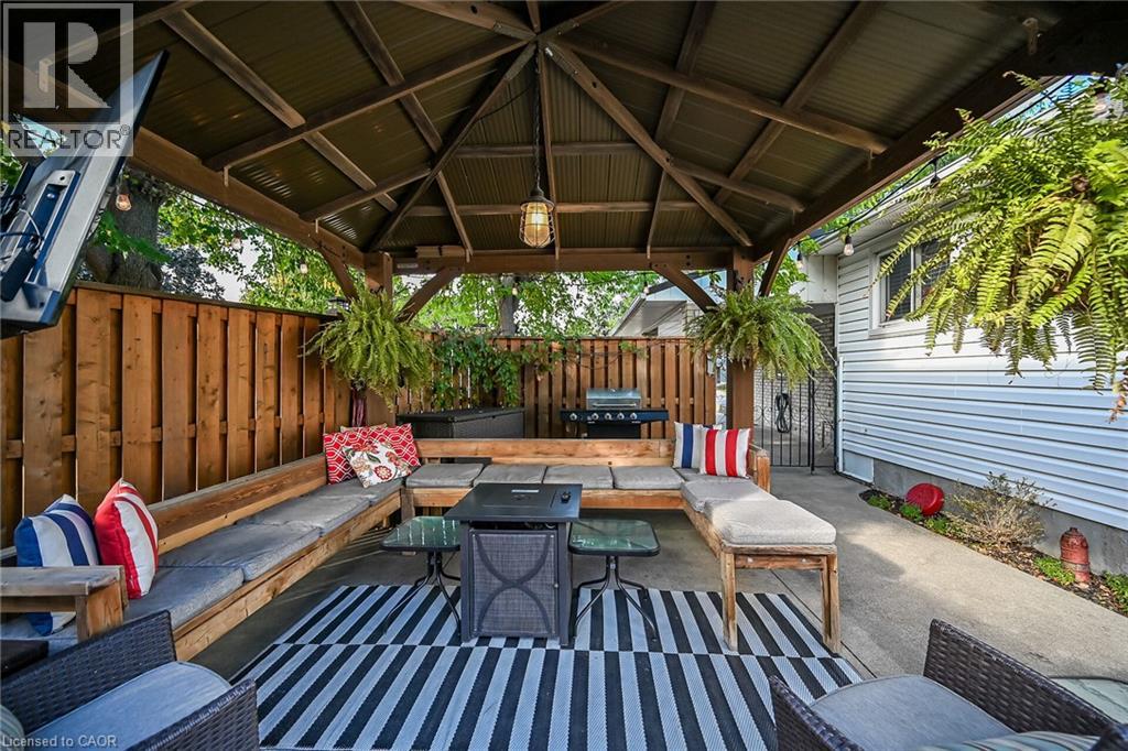 2 Adler Avenue Property Photo 43