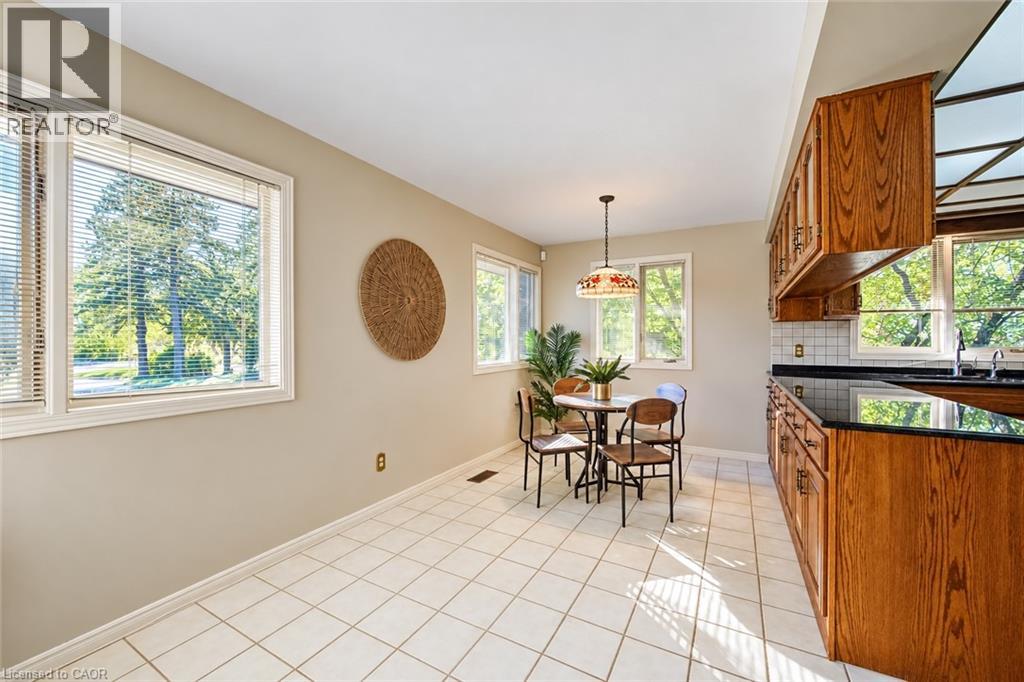 44 Greensview Drive Property Photo 5