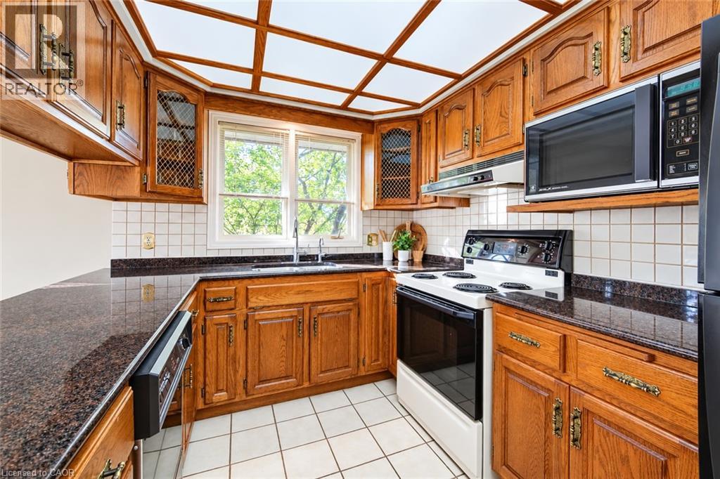 44 Greensview Drive Property Photo 9