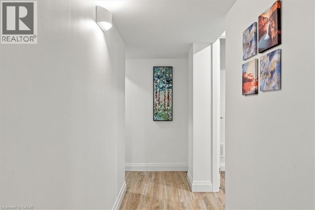 212 West 33rd Street Property Photo 11