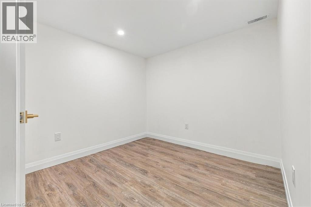 212 West 33rd Street Property Photo 15