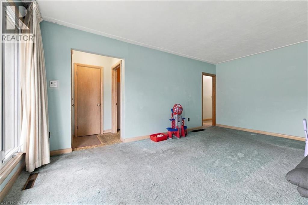 212 West 33rd Street Property Photo 19