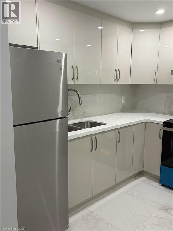 37 Parkglen Street Unit# Lower Level Property Photo 10
