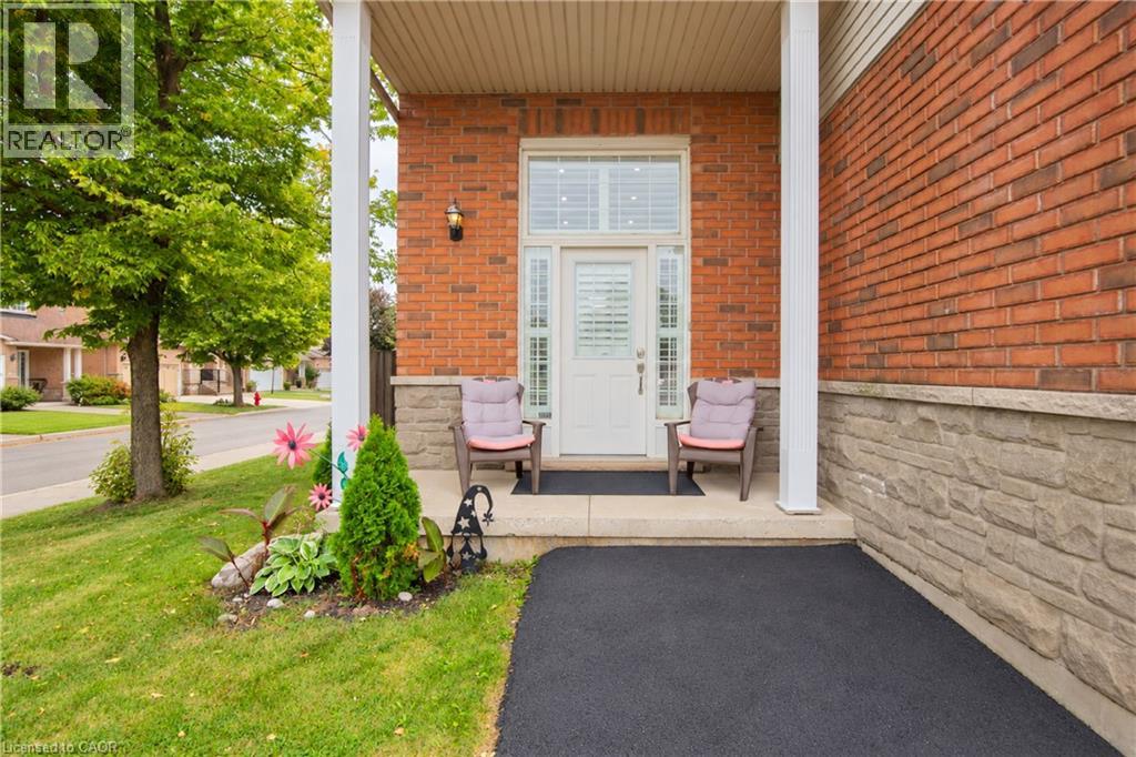 73 Appleblossom Drive Property Photo 3