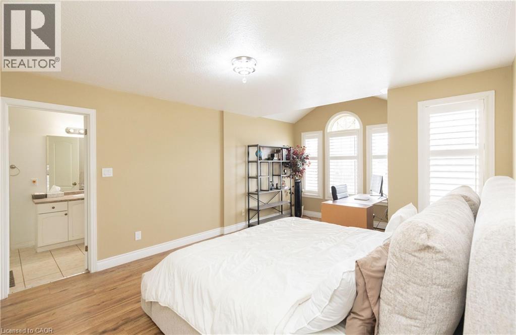 73 Appleblossom Drive Property Photo 24