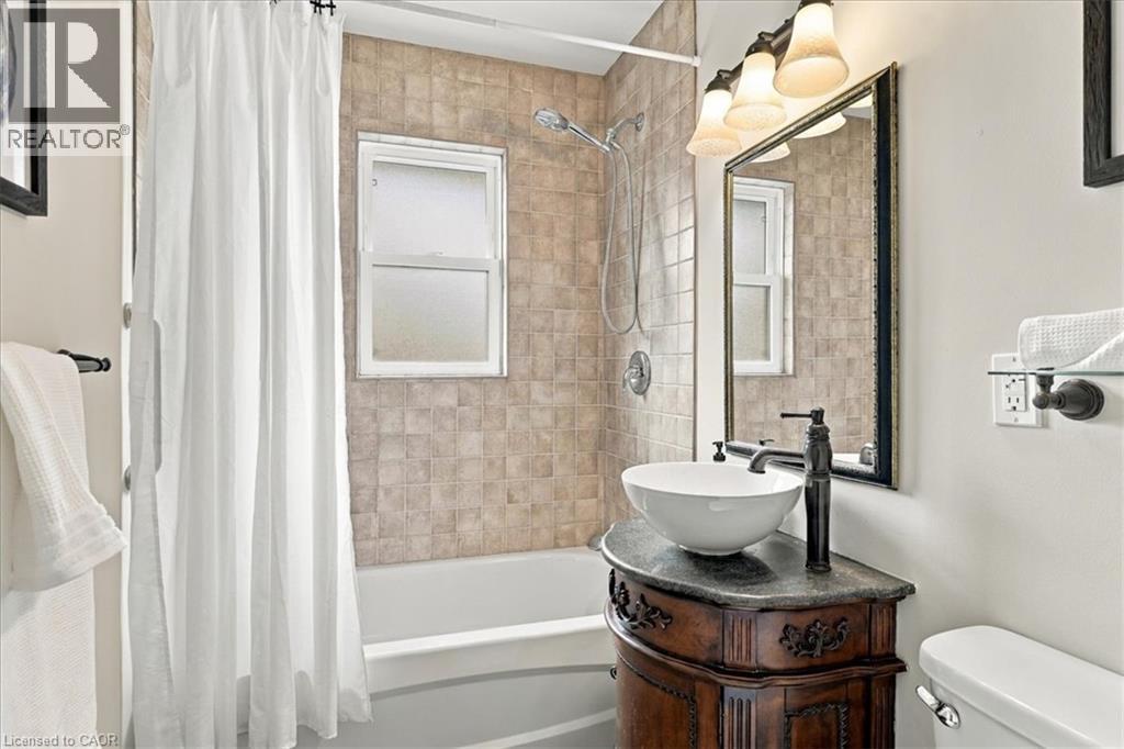 480 Rosseau Road Property Photo 16