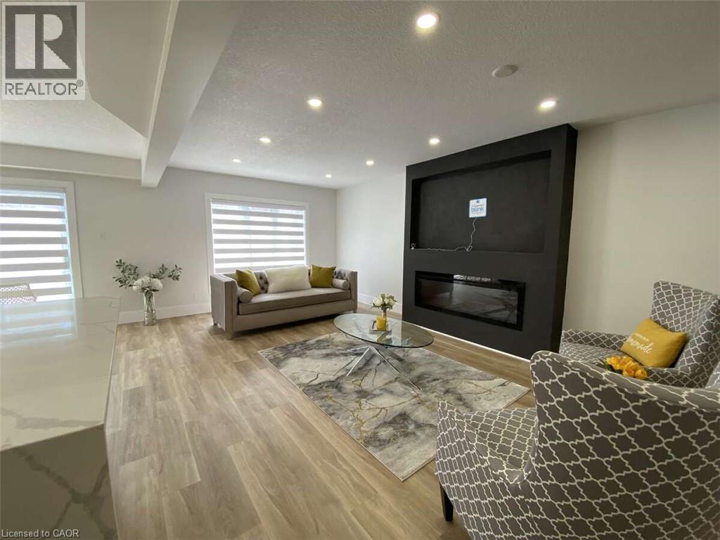 125 Steepleridge Street Property Photo 3