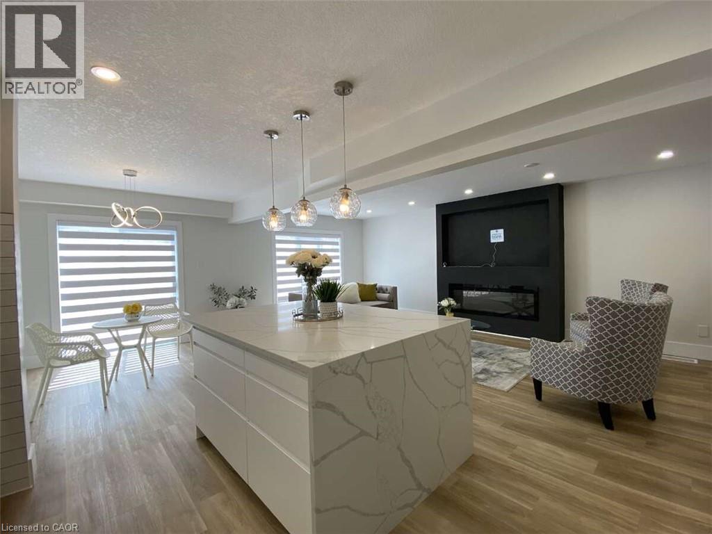 125 Steepleridge Street Property Photo 4