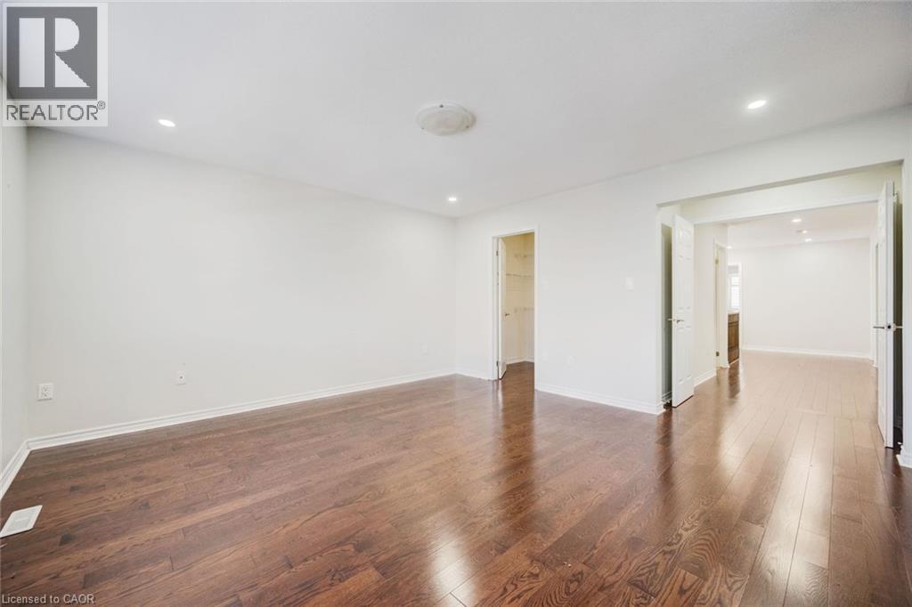358 Laundon Terrace Property Photo 22