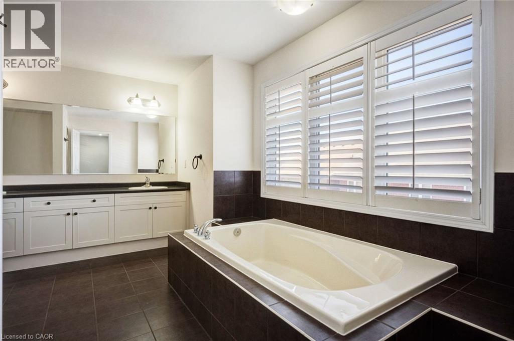 358 Laundon Terrace Property Photo 23