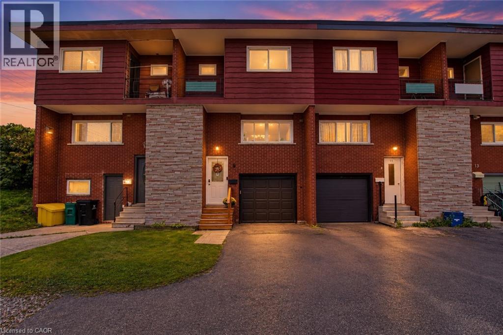 9 Greenbrook Drive Property Photo 1