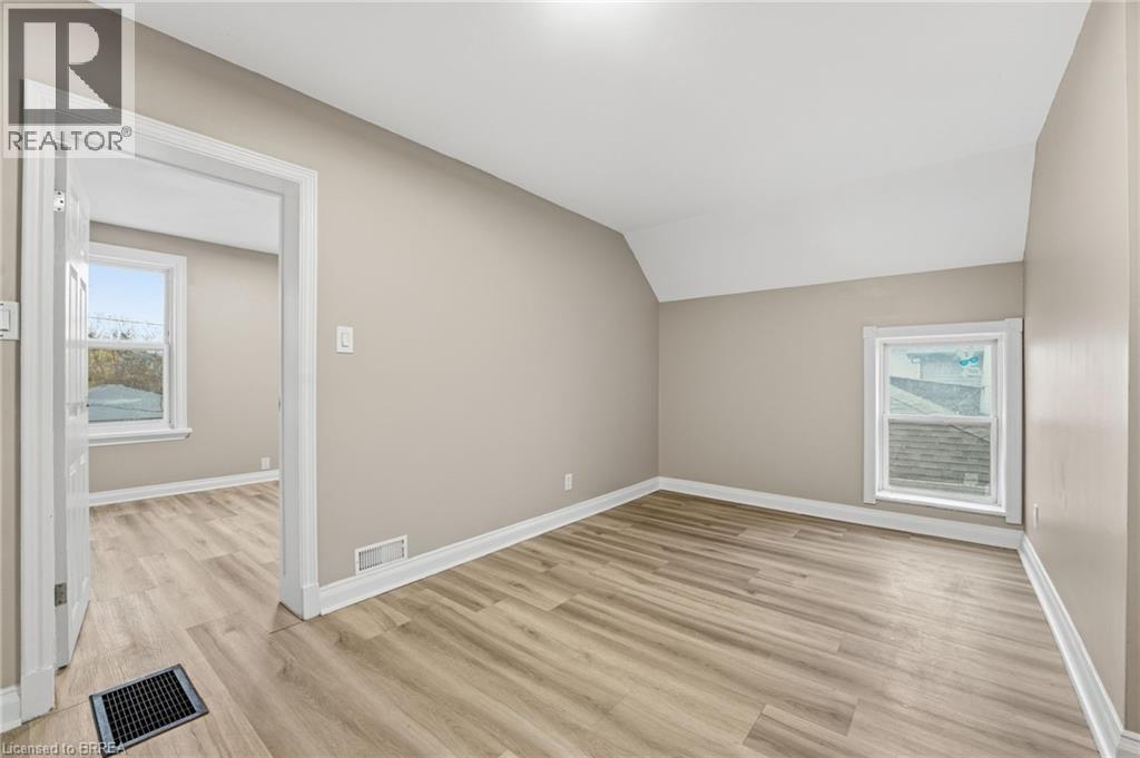 43 Richardson Street Property Photo 8