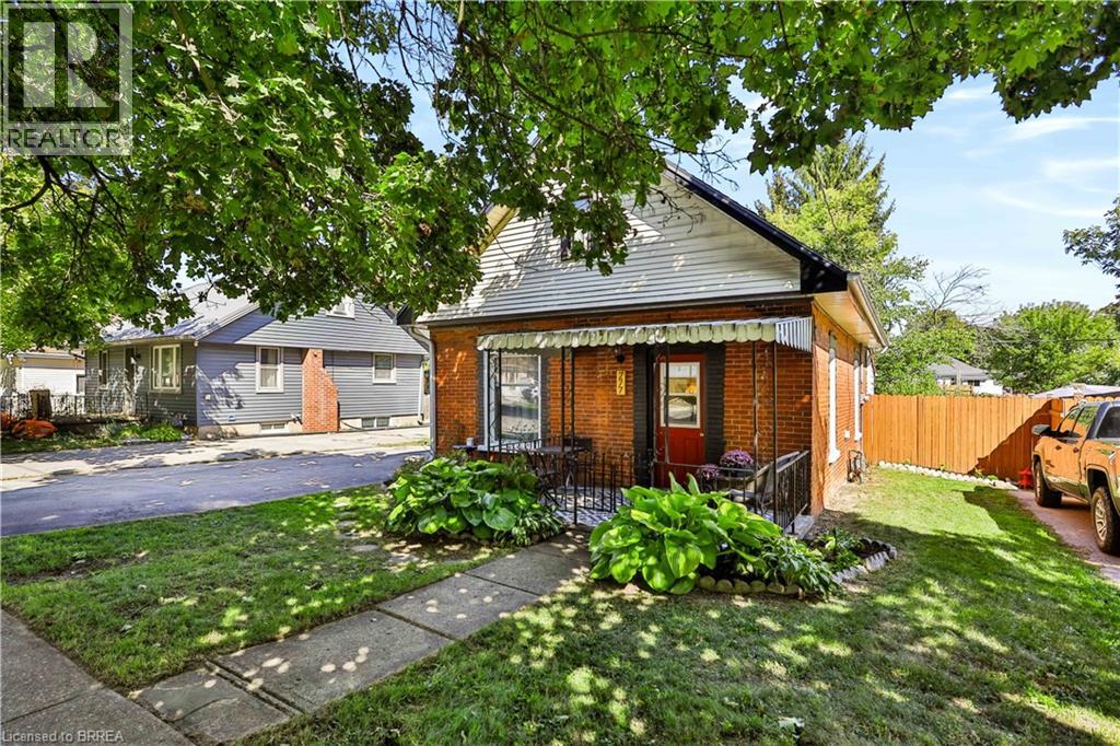 277 Queen Street N Property Photo 1