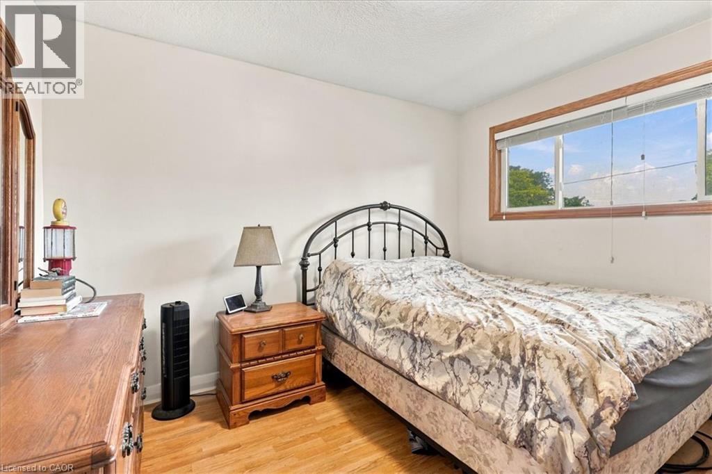 115 Roxborough Avenue Property Photo 13