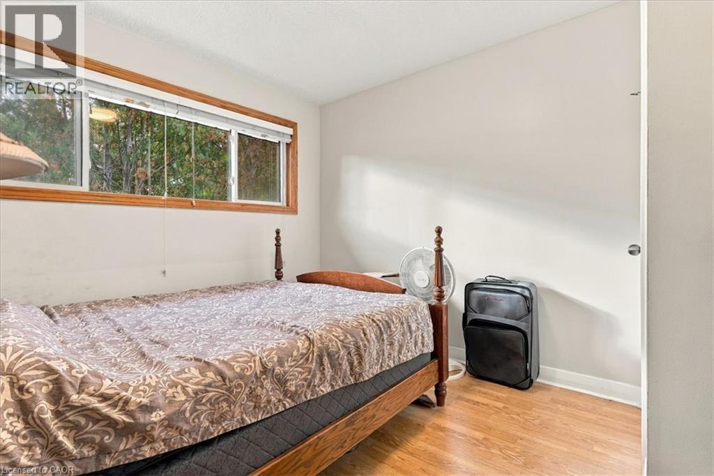 115 Roxborough Avenue Property Photo 16