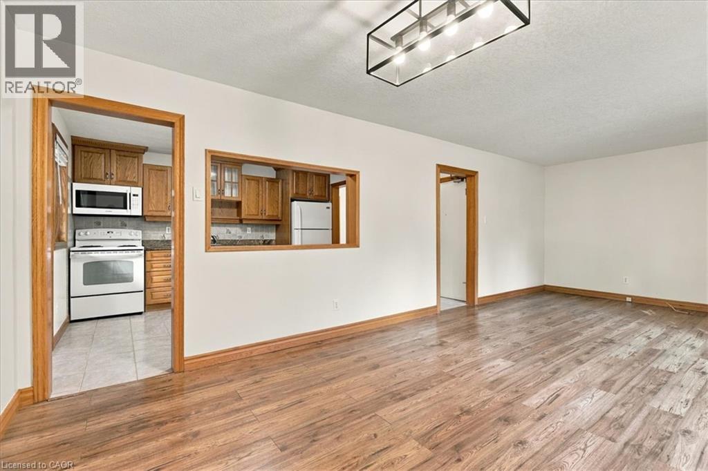 115 Roxborough Avenue Property Photo 21