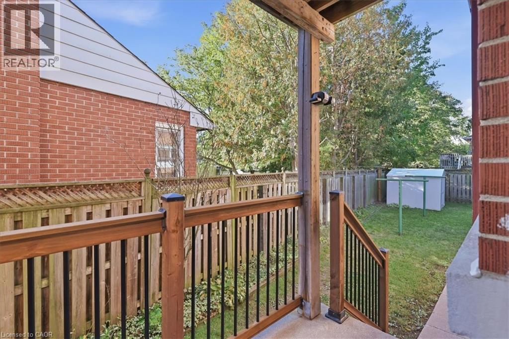 115 Roxborough Avenue Property Photo 27
