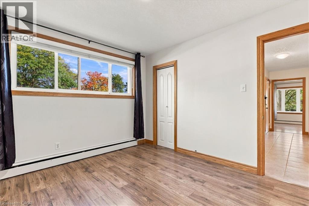 115 Roxborough Avenue Property Photo 30