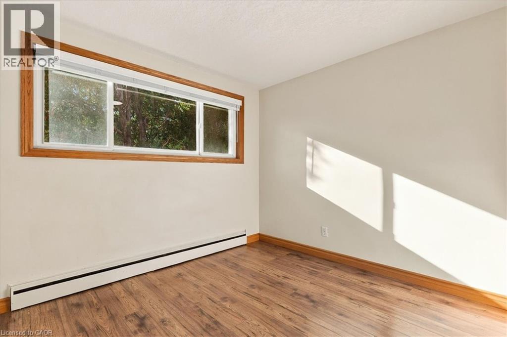 115 Roxborough Avenue Property Photo 32