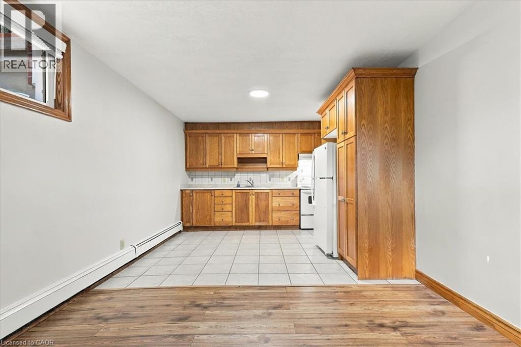 115 Roxborough Avenue Property Photo 37