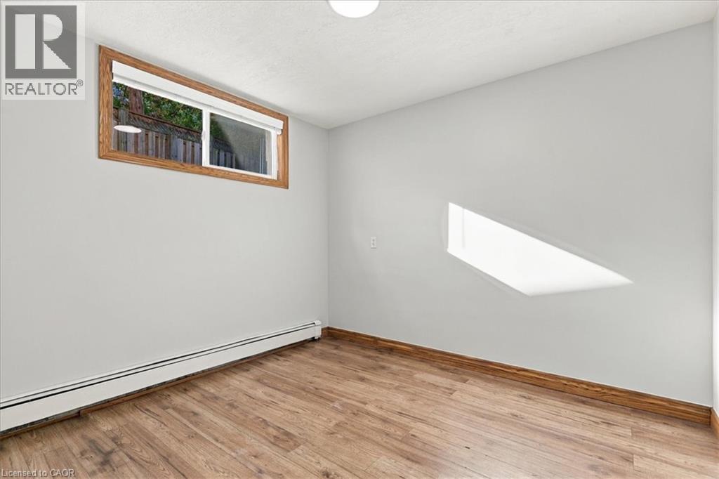 115 Roxborough Avenue Property Photo 41
