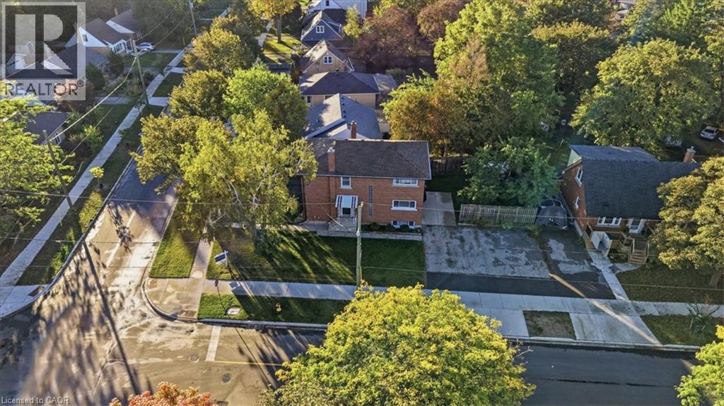 115 Roxborough Avenue Property Photo 46