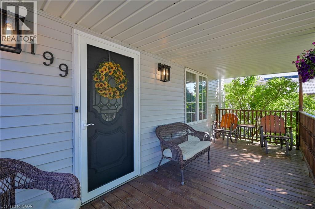 199 Winstanley Street Property Photo 6