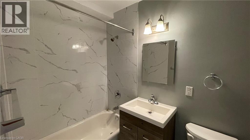 1797 Main Street W Unit# 3 Property Photo 8