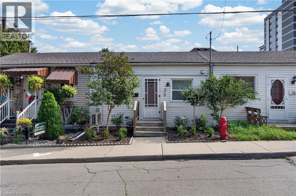 30 Ray Street N Property Photo 2