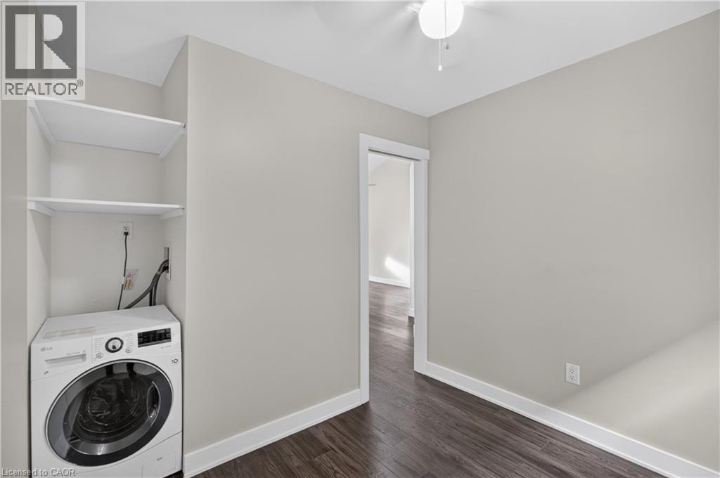 30 Ray Street N Property Photo 16