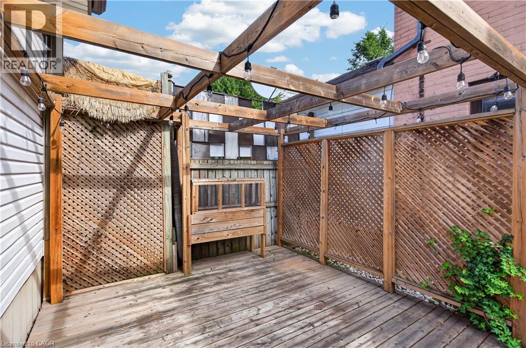 30 Ray Street N Property Photo 21