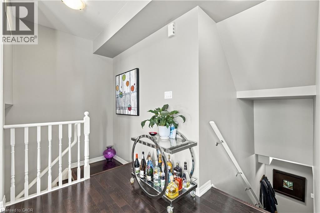 1437 Lakeshore Road E Unit# 201 Property Photo 5