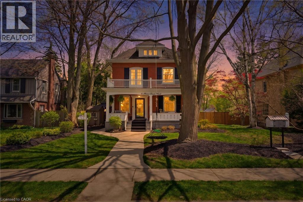 33 Brant Road N Property Photo 2