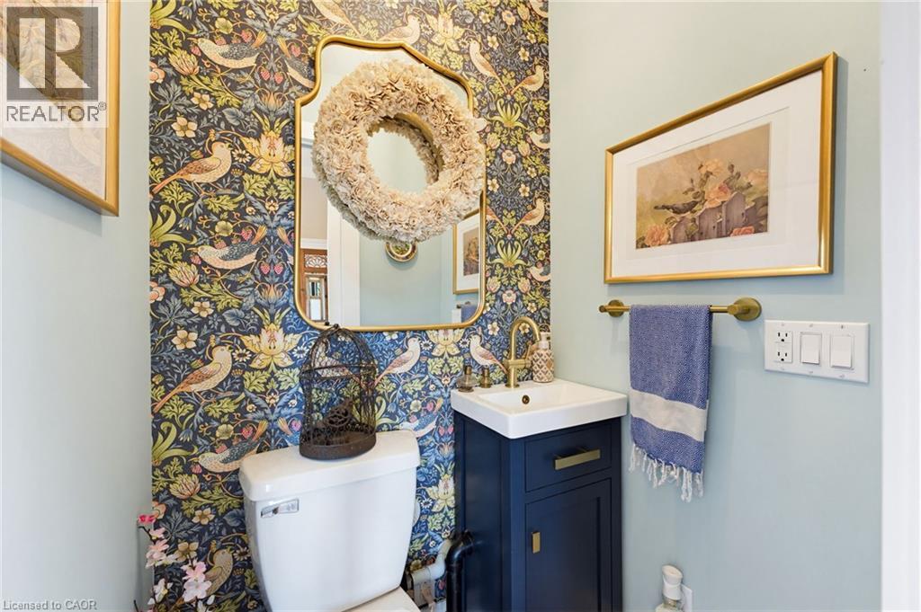 33 Brant Road N Property Photo 22