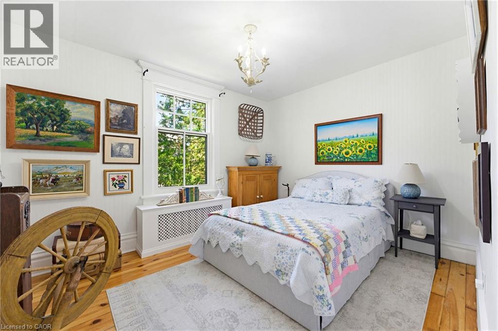 33 Brant Road N Property Photo 26