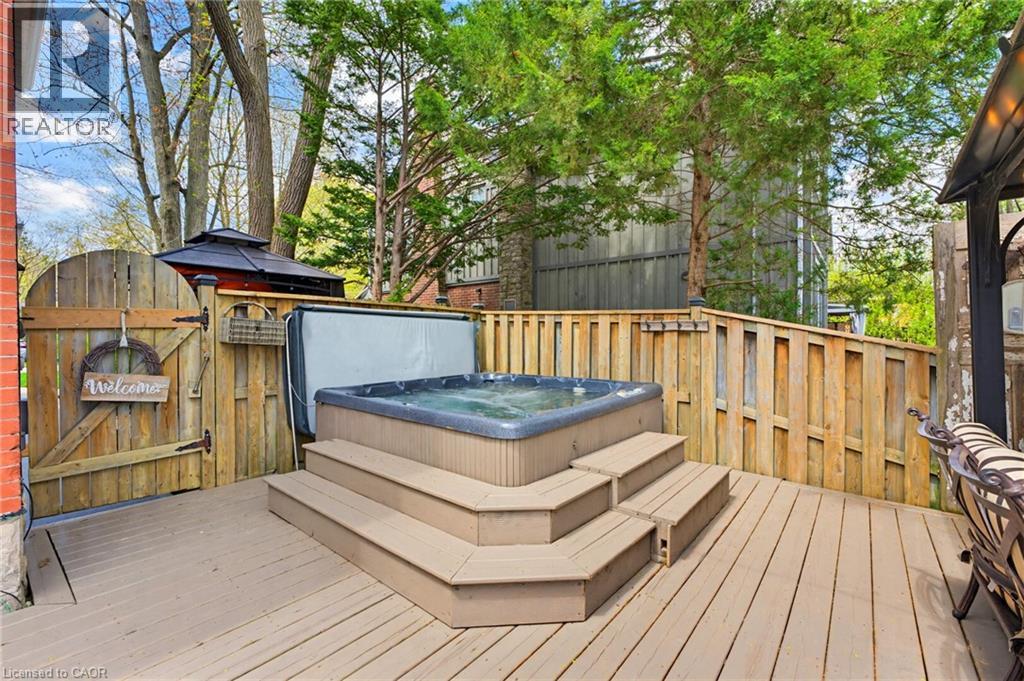 33 Brant Road N Property Photo 40