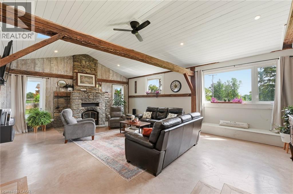 1058 Highway 8 Property Photo 13