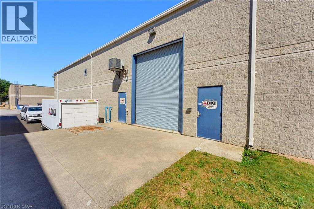 5014 South Service Road Property Photo 2