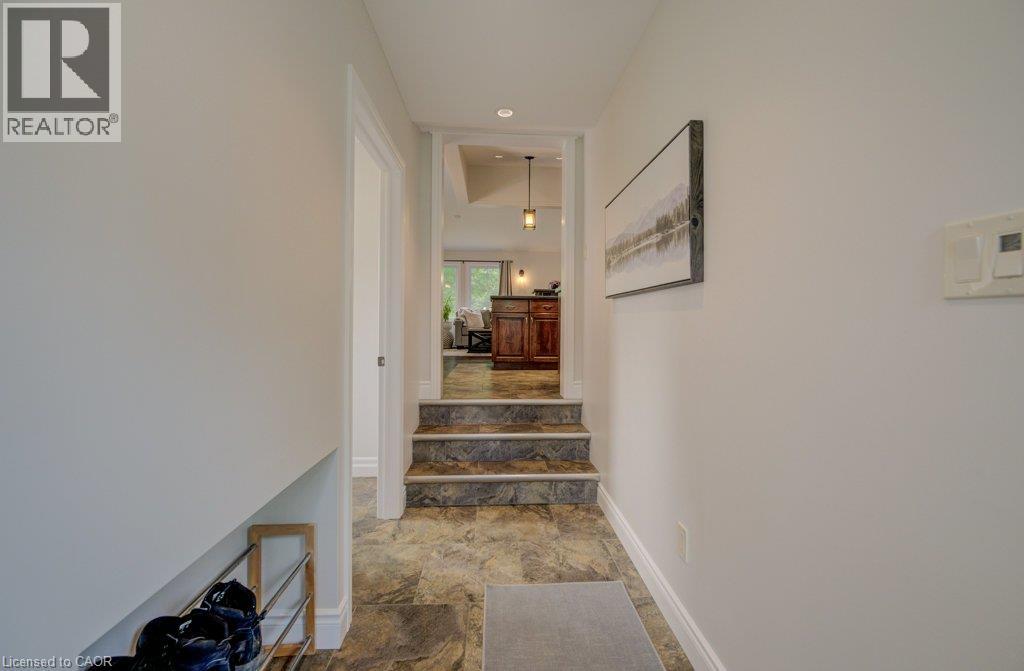1077 Queen Street Property Photo 24