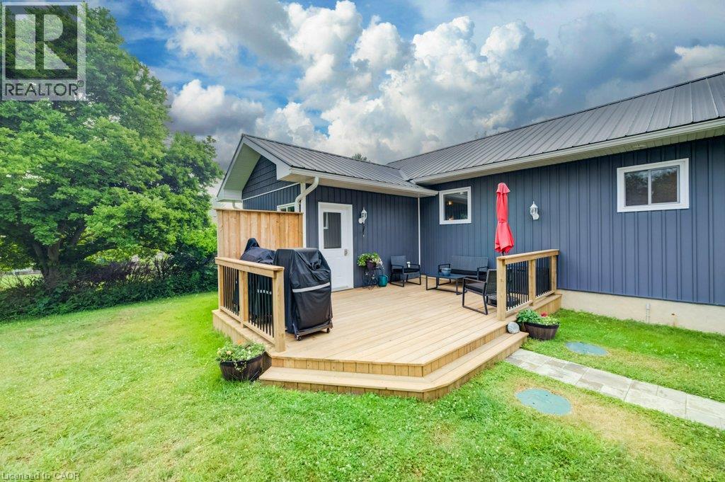 1077 Queen Street Property Photo 26