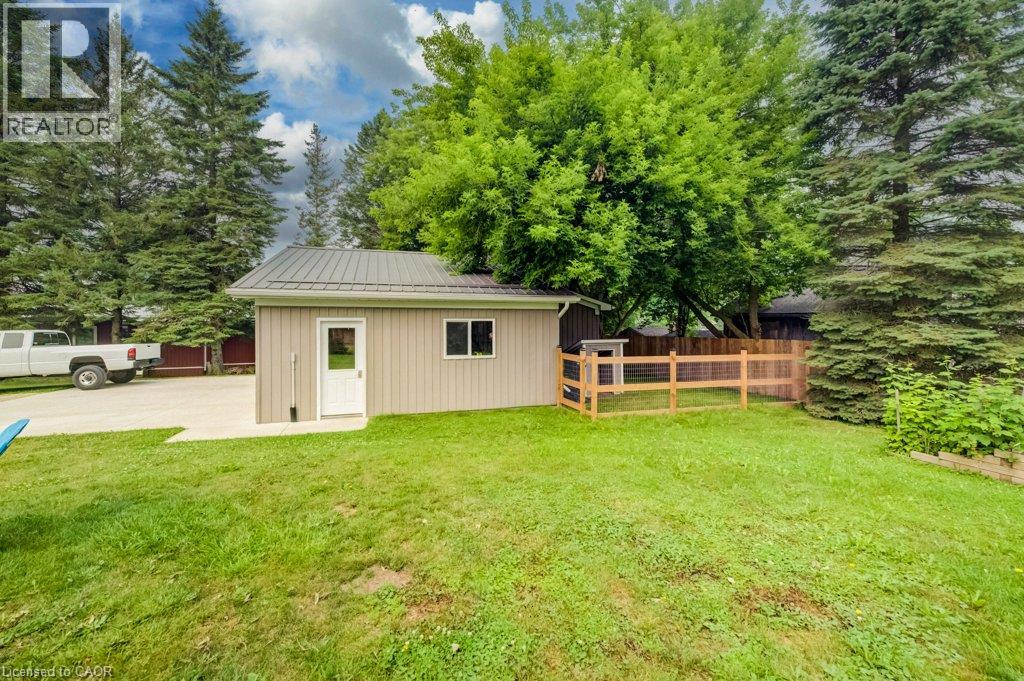 1077 Queen Street Property Photo 28