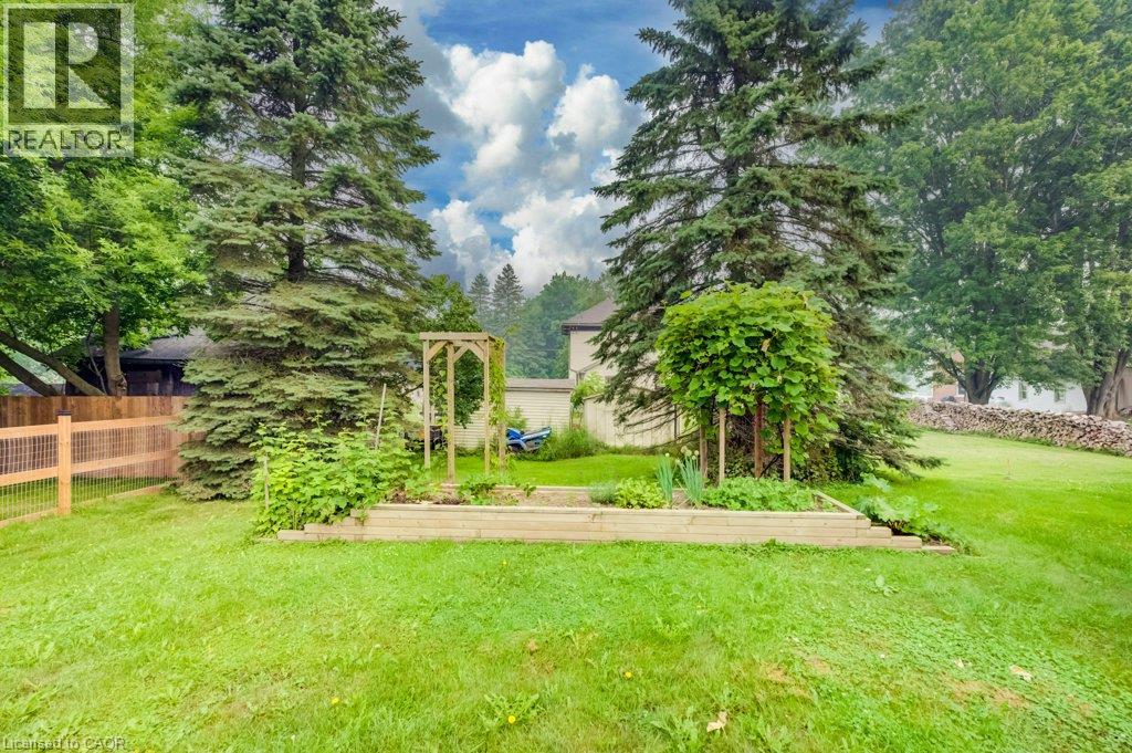 1077 Queen Street Property Photo 29