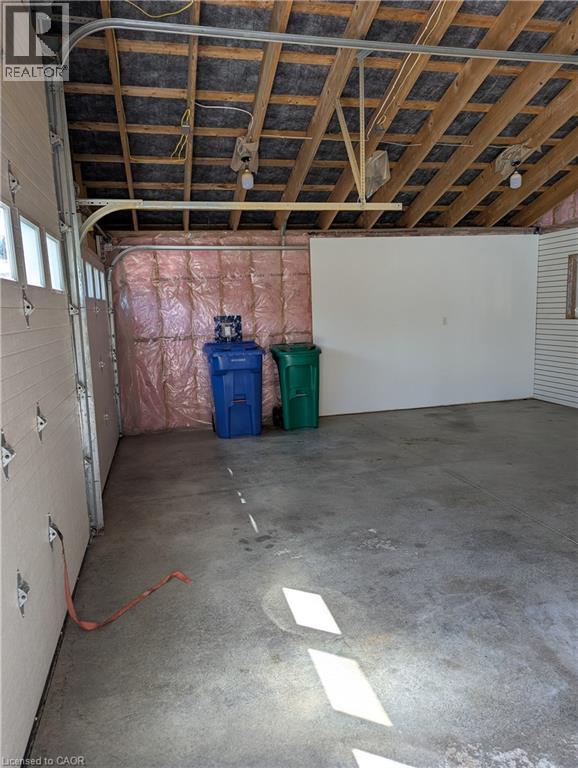 1077 Queen Street Property Photo 38
