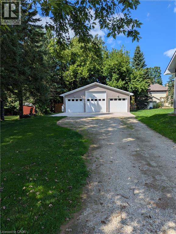 1077 Queen Street Property Photo 46
