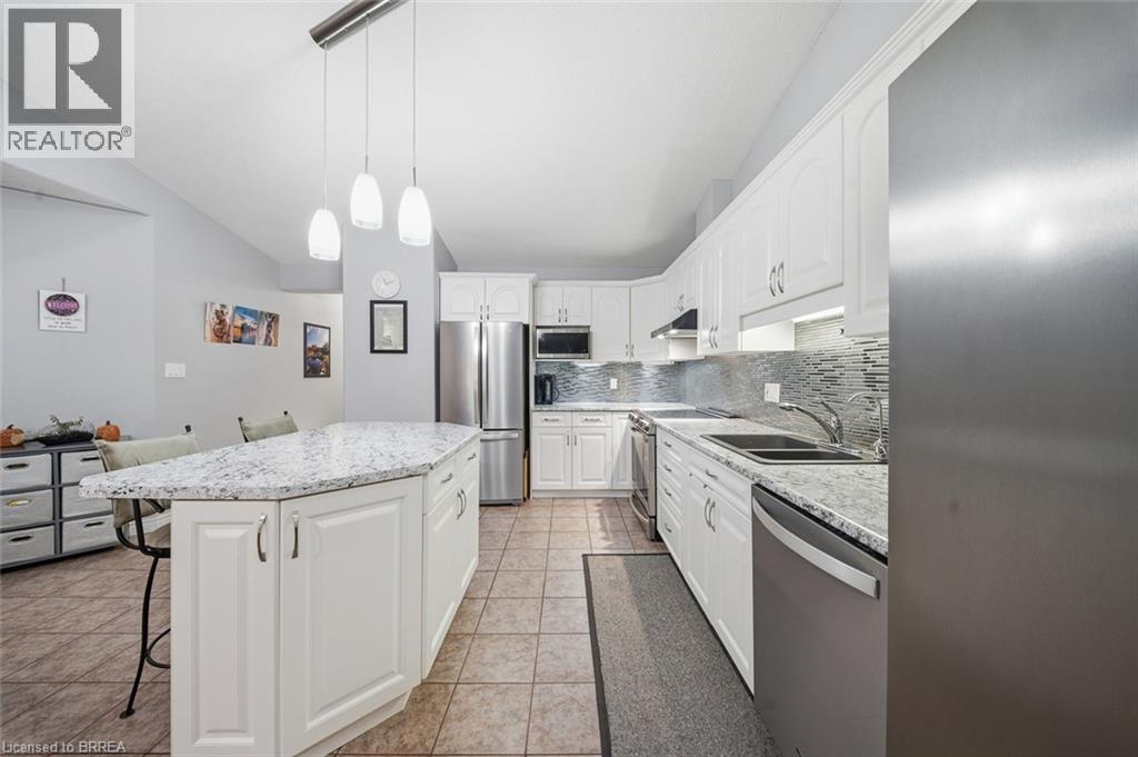 633 Park Road N Unit# 8 Property Photo 6