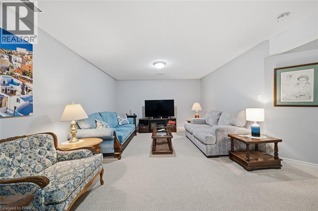 633 Park Road N Unit# 8 Property Photo 19