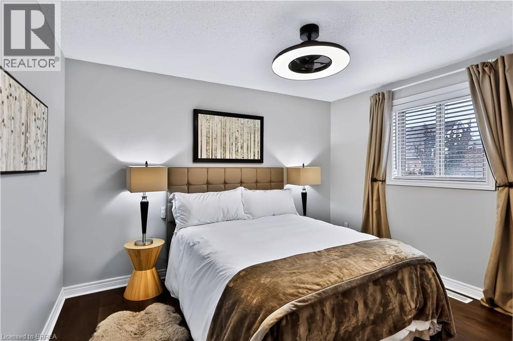 48 Holkham Avenue Property Photo 23