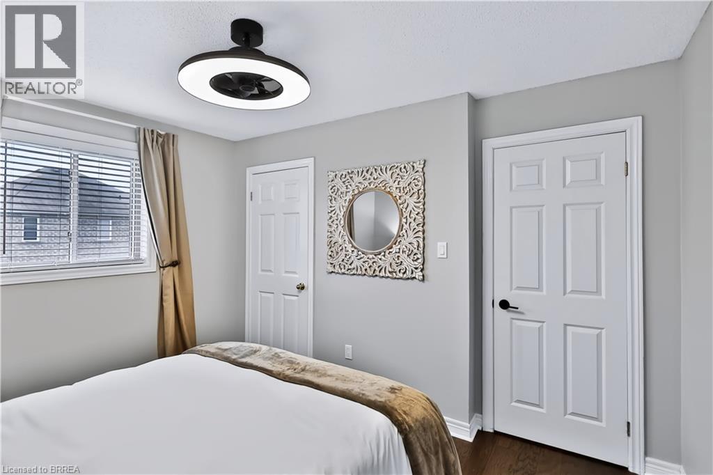 48 Holkham Avenue Property Photo 24