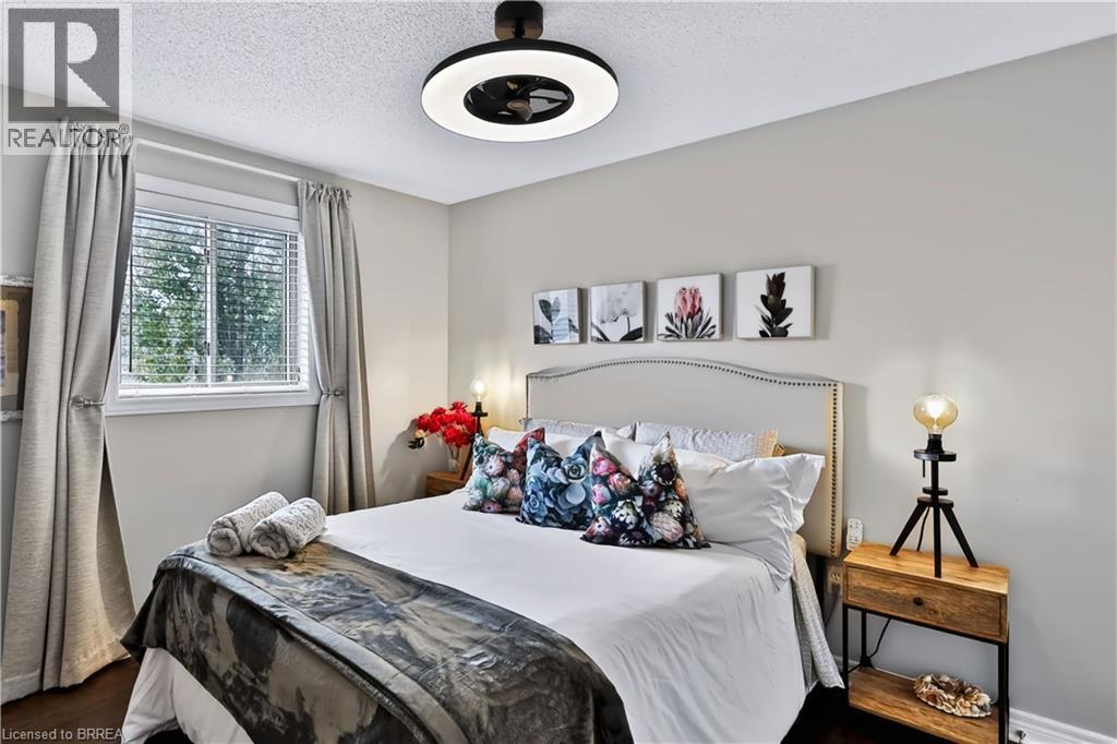 48 Holkham Avenue Property Photo 25