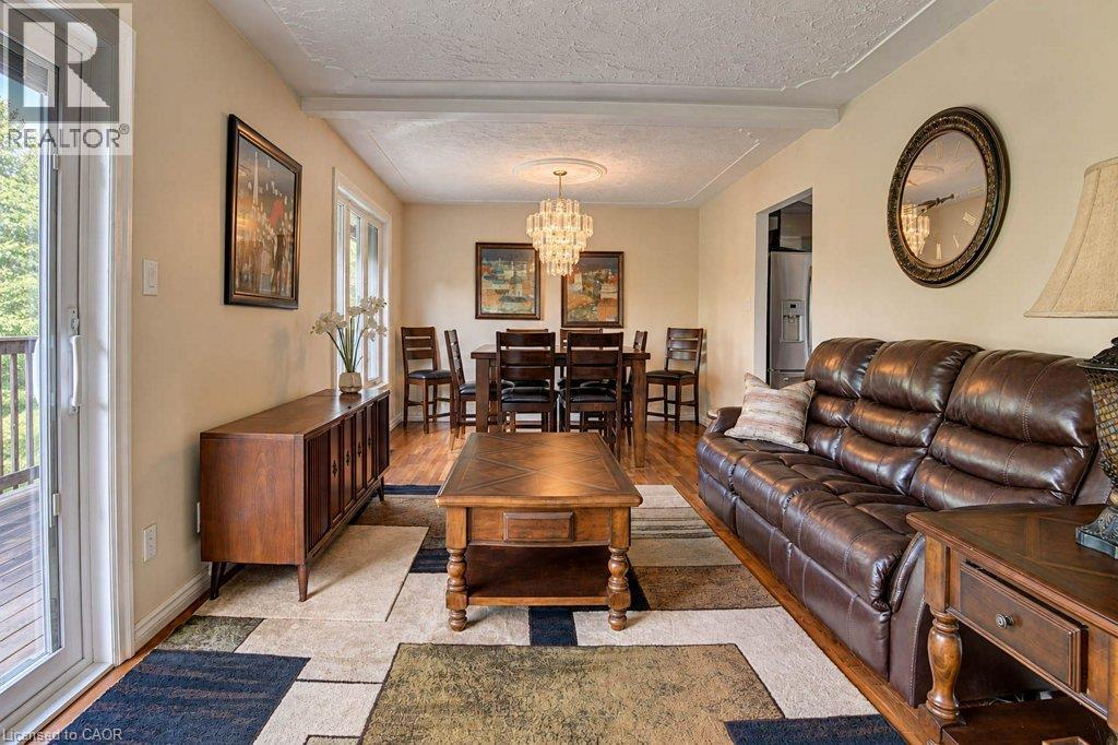 1370 Thorman Place Property Photo 10
